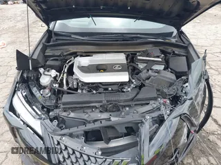 2022 Lexus UX 200 with VIN JTHP3JBHXN2046587, listed as a IAAI auction lot 42378996 with 32,000 mi miles and . Bid and sale history available at DreamBid. Image 10.