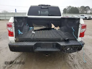 2021 Nissan Titan S z VIN 1N6AA1EE6MN517580, wystawiony jako Copart lot #86688904 z przebiegiem 56 660 mil mil oraz Czysty tytuł • Clean title. Historia ofert i sprzedaży dostępna na DreamBid. Obrazek 6.
