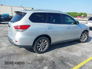 2015 Nissan Pathfinder SL with VIN 5N1AR2MNXFC617601, listed as a IAAI auction lot 42335005 with 121,903 mi miles and . Bid and sale history available at DreamBid. Image 4.