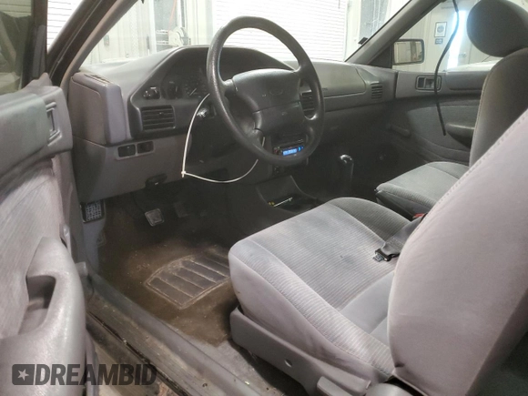 1995 Ford Escort z VIN 1FASP11J8SW175507, wystawiony jako Copart lot #42561915 z przebiegiem 153 495 mil mil oraz Czysty tytuł • Clean title. Historia ofert i sprzedaży dostępna na DreamBid. Obrazek 8.