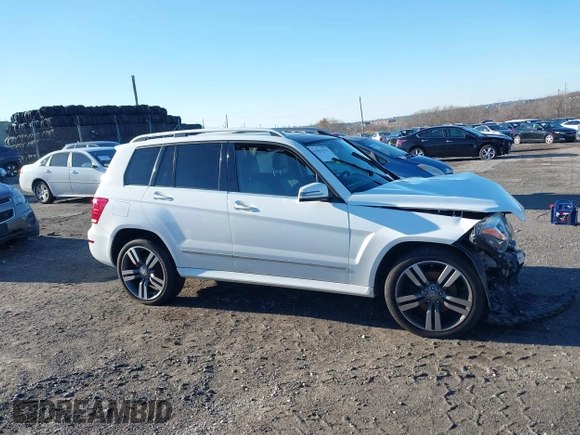2013 Mercedes-Benz GLK 350 z VIN WDCGG8JBXDG093271, wystawiony jako IAAI lot #41061919 z przebiegiem 83 485 mil mil oraz . Historia ofert i sprzedaży dostępna na DreamBid. Obrazek 13.
