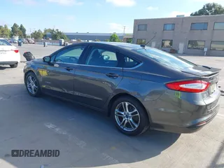 2016 Ford Fusion SE Hybrid z VIN 3FA6P0LU6GR145421, wystawiony jako IAAI lot #42650918 z przebiegiem 105 990 mil mil oraz . Historia ofert i sprzedaży dostępna na DreamBid. Obrazek 3.