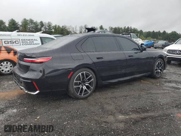2024 BMW 7 Series 740i z VIN WBA23EH09RCP56372, wystawiony jako Copart lot #73053314 z przebiegiem 18 365 mil mil oraz Szkoda całkowita • Salvage title. Historia ofert i sprzedaży dostępna na DreamBid. Obrazek 3.