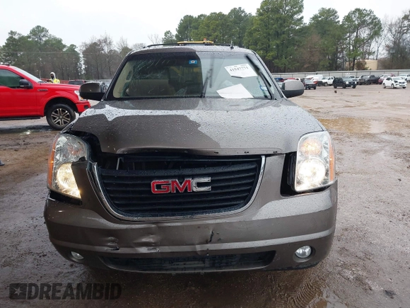 2014 GMC Yukon SLT with VIN 1GKS1CE00ER164663, listed as a IAAI auction lot 41547771 with 178,998 mi miles. Bid and sale history available at carsss.com. Image 12.