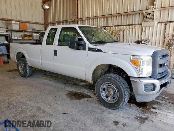 2013 Ford F-250 XL with VIN 1FT7X2B67DEA09021, listed as a Copart auction lot 59056545 with 294,875 mi miles and Clean title. Bid and sale history available at DreamBid. Image 4.