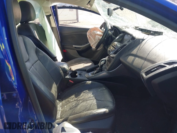 2014 Ford Focus Titanium with VIN 1FADP3J21EL427066, listed as a IAAI auction lot 41653163 with 1 mi miles. Bid and sale history available at carsss.com. Image 5.