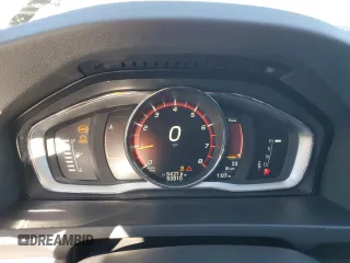 2017 Volvo S60 Inscription z VIN LYV402HK2HB150225, wystawiony jako Copart lot #80588184 z przebiegiem 53 910 mil mil oraz Szkoda całkowita • Salvage title. Historia ofert i sprzedaży dostępna na DreamBid. Obrazek 9.