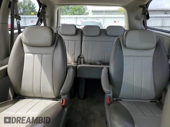 2005 Chrysler Town & Country Touring with VIN 2C4GP54L85R395604, listed as a Copart auction lot 65786054 with 235,271 mi miles and Salvage Title. Bid and sale history available at DreamBid. Image 10.