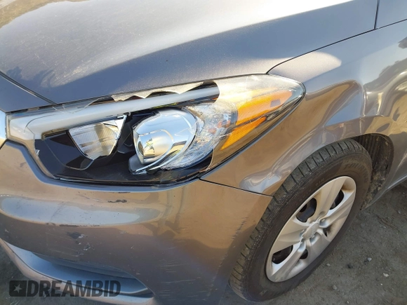 2016 Kia Forte LX with VIN KNAFX4A65G5522312, listed as a IAAI auction lot 40583940 with 114,623 mi miles. Bid and sale history available at carsss.com. Image 6.