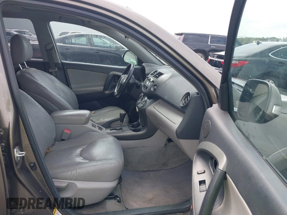 2011 Toyota RAV4 Ltd with VIN 2T3YF4DV9BW082856, listed as a IAAI auction lot 41946197 with 189,382 mi miles. Bid and sale history available at carsss.com. Image 5.