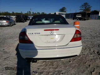 2008 Mercedes-Benz CLK 550 with VIN WDBTK72F38T092697, listed as a Copart auction lot 81805274 with 117,855 mi miles and Salvage Title. Bid and sale history available at DreamBid. Image 6.