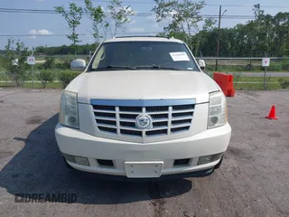 2009 Cadillac Escalade z VIN 1GYFK23249R284846, wystawiony jako IAAI lot #42184659 z przebiegiem Nie podano mil oraz . Historia ofert i sprzedaży dostępna na DreamBid. Obrazek 12.