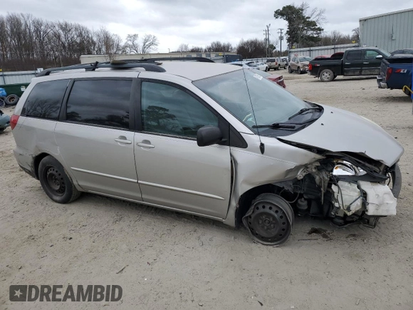 2004 Toyota Sienna CE with VIN 5TDZA23C34S044504, listed as a Copart auction lot 47039055 with 124,056 mi miles and Salvage Title. Bid and sale history available at carsss.com. Image 4.