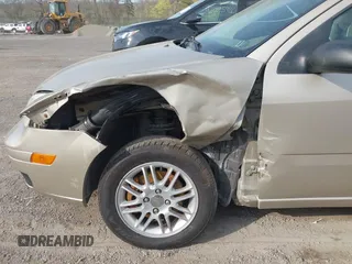 2007 Ford Focus S with VIN 1FAFP34N17W332474, listed as a IAAI auction lot 42052900 with 92,400 mi miles and . Bid and sale history available at carsss.com. Image 6.