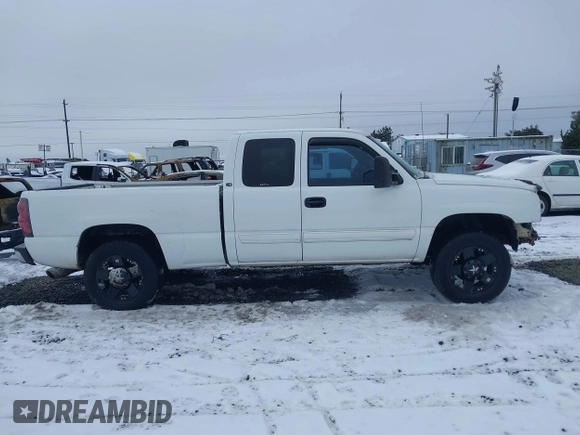 2004 Chevrolet Silverado 1500 with VIN 1GCEK19T44E162452, listed as a IAAI auction lot 41566130 with 222,817 mi miles and . Bid and sale history available at DreamBid. Image 14.