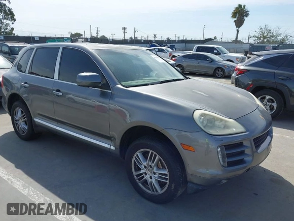2008 Porsche Cayenne S z VIN WP1AB29P68LA36195, wystawiony jako IAAI lot #41939061 z przebiegiem 169 392 mil mil oraz . Historia ofert i sprzedaży dostępna na DreamBid. Obrazek 1.