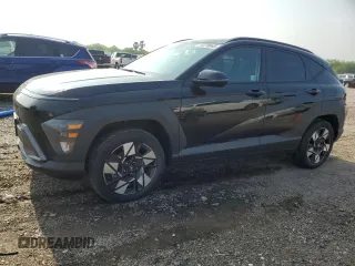2024 Hyundai Kona SEL z VIN KM8HBCABXRU174769, wystawiony jako Copart lot #51278645 z przebiegiem 9 564 mil mil oraz Szkoda całkowita • Salvage title. Historia ofert i sprzedaży dostępna na DreamBid. Obrazek 1.