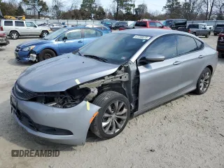 2016 Chrysler 200 S with VIN 1C3CCCBG3GN161105, listed as a Copart auction lot 47258675 with 188,367 mi miles and Salvage Title. Bid and sale history available at carsss.com. Image 1.