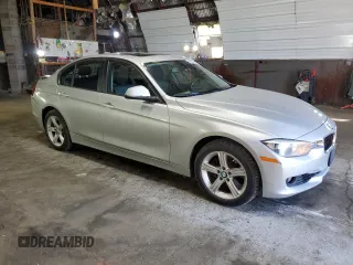 2014 BMW 3 Series 328i xDrive z VIN WBA3B5C55EP652751, wystawiony jako Copart lot #61654285 z przebiegiem 134 642 mil mil oraz Szkoda całkowita • Salvage title. Historia ofert i sprzedaży dostępna na DreamBid. Obrazek 4.