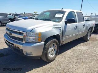 2011 Chevrolet Silverado 1500 LT with VIN 3GCPKSE31BG399202, listed as a IAAI auction lot 41750444 with 244,412 mi miles. Bid and sale history available at carsss.com. Image 17.