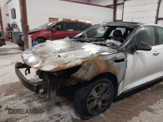 2016 Kia Optima SX Turbo с VIN 5XXGW4L24GG002425, выставлен на аукционе IAAI как лот 42301180 с пробегом Не указан миль и . История ставок и продаж доступна на DreamBid. Изображение 6.