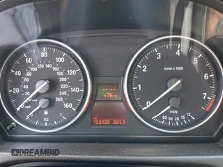 2008 BMW 3 Series 328xi with VIN WBAVC73518KX92542, listed as a IAAI auction lot 42494583 with 152,138 mi miles and . Bid and sale history available at DreamBid. Image 7.