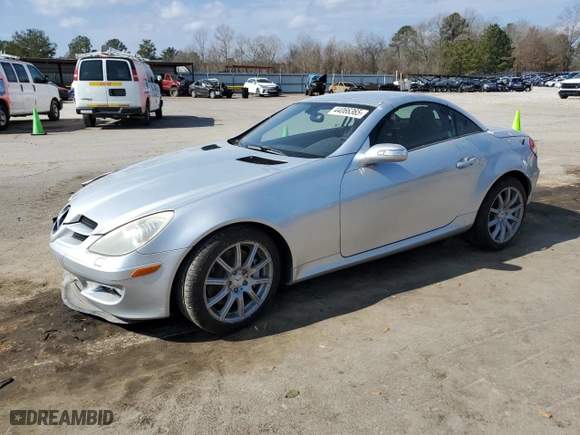2006 Mercedes-Benz SLK-Class 3.5L with VIN WDBWK56F56F100161, listed as a Copart auction lot 44066365 with 24,960 mi miles and Salvage Title. Bid and sale history available at carsss.com. Image 1.
