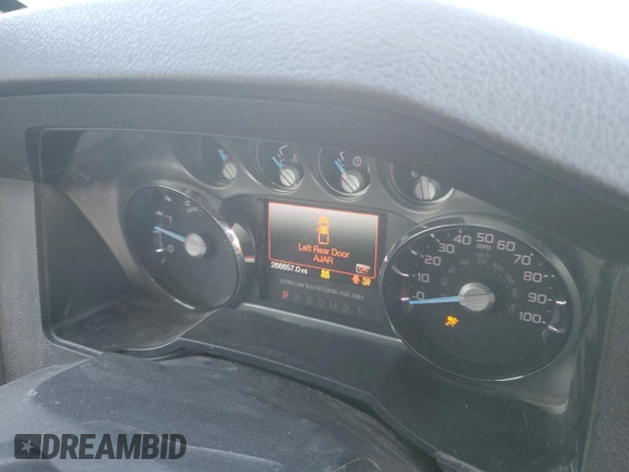2013 Ford F-350 XL with VIN 1FT8W3DT2DEB84874, listed as a Copart auction lot 89267175 with 266,657 mi miles and Salvage title. Bid and sale history available at DreamBid. Image 9.