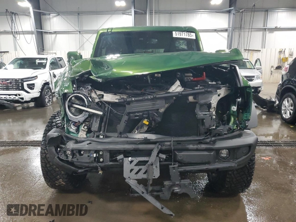 2023 Ford Bronco z VIN 1FMEE5DPXPLB64324, wystawiony jako Copart lot #52914775 z przebiegiem 22 937 mil mil oraz Szkoda całkowita • Salvage title. Historia ofert i sprzedaży dostępna na DreamBid. Obrazek 5.