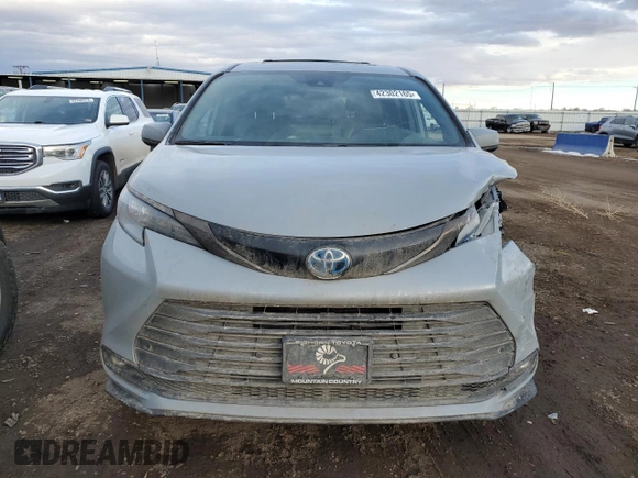 2023 Toyota Sienna XSE 25th Anniversary with VIN 5TDCSKFC2PS101424, listed as a Copart auction lot 42302165 with 53,074 mi miles and Salvage title. Bid and sale history available at DreamBid. Image 5.