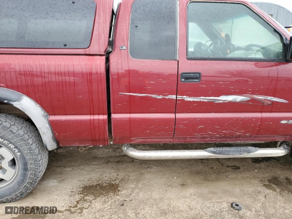 2002 Chevrolet S-10 LS with VIN 1GCCT19W828236708, listed as a Copart auction lot 49498415 with 243,633 mi miles and Salvage Title. Bid and sale history available at carsss.com. Image 11.