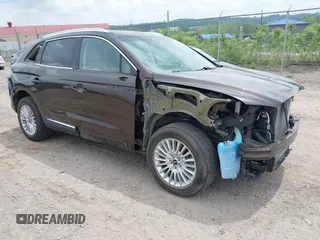 2019 Lincoln Nautilus Standard z VIN 2LMPJ8J9XKBL58148, wystawiony jako IAAI lot #42274300 z przebiegiem 52 730 mil mil oraz . Historia ofert i sprzedaży dostępna na DreamBid. Obrazek 1.