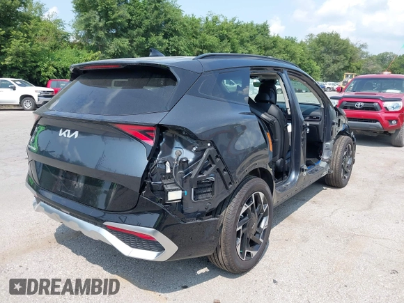 2024 Kia Sportage SX-Prestige with VIN 5XYK53DF3RG161198, listed as a IAAI auction lot 39847190 with 7,025 mi miles and . Bid and sale history available at carsss.com. Image 4.