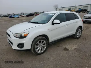 2015 Mitsubishi Outlander ES z VIN 4A4AP3AU0FE037427, wystawiony jako Copart lot #83971984 z przebiegiem 162 742 mil mil oraz Szkoda całkowita • Salvage title. Historia ofert i sprzedaży dostępna na DreamBid. Obrazek 1.