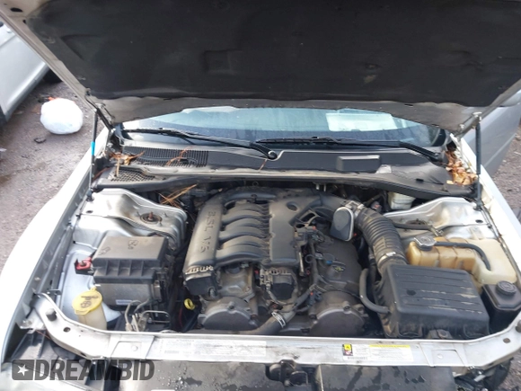 2006 Chrysler 300 Touring with VIN 2C3KA53G66H532518, listed as a IAAI auction lot 41356230 with 203,605 mi miles. Bid and sale history available at carsss.com. Image 10.