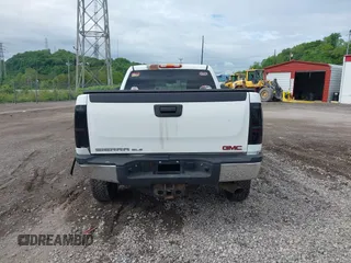 2013 GMC Sierra 2500HD SLE с VIN 1GT120CG8DF163084, выставлен на аукционе IAAI как лот 42265013 с пробегом 160 890 миль миль и . История ставок и продаж доступна на DreamBid. Изображение 17.