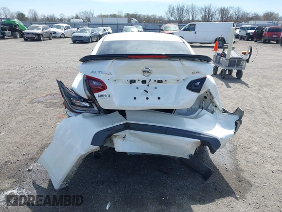 2017 Nissan Altima SR with VIN 1N4AL3AP7HC218218, listed as a IAAI auction lot 41848359 with 175,626 mi miles and . Bid and sale history available at carsss.com. Image 6.