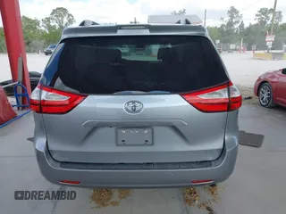2018 Toyota Sienna XLE Auto Access Seat with VIN 5TDYZ3DC4JS941562, listed as a IAAI auction lot 41569858 with 76,439 mi miles. Bid and sale history available at carsss.com. Image 16.