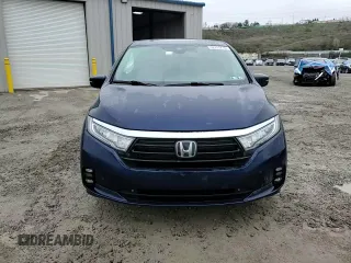 2022 Honda Odyssey Touring with VIN 5FNRL6H8XNB037772, listed as a Copart auction lot 52757215 with 358,099 mi miles and Salvage Title. Bid and sale history available at DreamBid. Image 14.