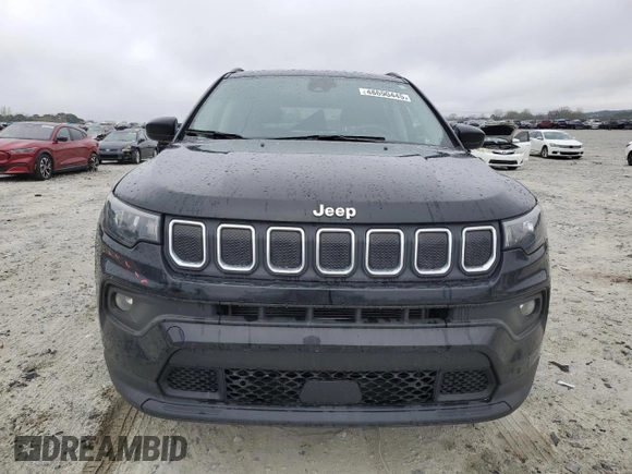 2022 Jeep Compass Latitude with VIN 3C4NJCBB1NT218123, listed as a Copart auction lot 48690445 with 71,465 mi miles and Salvage Title. Bid and sale history available at carsss.com. Image 5.