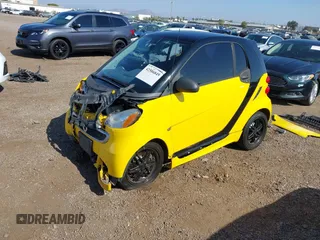2015 Smart fortwo Passion с VIN WMEEJ3BA4FK807372, выставлен на аукционе IAAI как лот 42586849 с пробегом 229 904 миль миль и . История ставок и продаж доступна на DreamBid. Изображение 18.