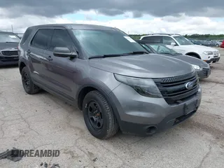 2013 Ford Police Interceptor Utility z VIN 1FM5K8AR8DGB54363, wystawiony jako IAAI lot #42333478 z przebiegiem 183 769 mil mil oraz . Historia ofert i sprzedaży dostępna na DreamBid. Obrazek 1.