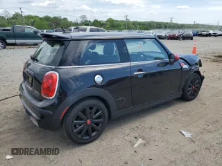 2015 MINI Hardtop S z VIN WMWXP7C50F2A36388, wystawiony jako Copart lot #54910345 z przebiegiem 69 956 mil mil oraz Szkoda całkowita • Salvage title. Historia ofert i sprzedaży dostępna na DreamBid. Obrazek 3.