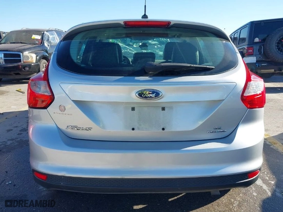 2014 Ford Focus SE with VIN 1FADP3K27EL455422, listed as a IAAI auction lot 41219735 with 1 mi miles. Bid and sale history available at carsss.com. Image 16.