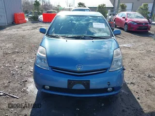 2006 Toyota Prius with VIN JTDKB20U167073069, listed as a IAAI auction lot 41886556 with 122,945 mi miles. Bid and sale history available at carsss.com. Image 12.