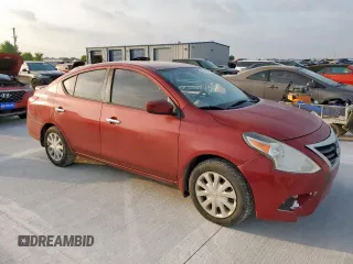 2016 Nissan Versa S z VIN 3N1CN7AP2GL872263, wystawiony jako Copart lot #58126075 z przebiegiem 157 170 mil mil oraz Czysty tytuł • Clean title. Historia ofert i sprzedaży dostępna na DreamBid. Obrazek 4.