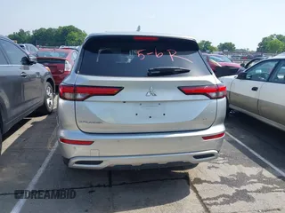 2024 Mitsubishi Outlander SE z VIN JA4J3VA83RZ027953, wystawiony jako IAAI lot #42280038 z przebiegiem 32 733 mil mil oraz . Historia ofert i sprzedaży dostępna na DreamBid. Obrazek 16.