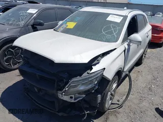 2019 Lincoln MKC Reserve with VIN 5LMCJ3D97KUL44398, listed as a IAAI auction lot 42513739 with 106,078 mi miles and . Bid and sale history available at DreamBid. Image 2.