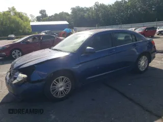 2009 Chrysler Sebring Touring z VIN 1C3LC56BX9N503615, wystawiony jako Copart lot #61537055 z przebiegiem 169 824 mil mil oraz Szkoda całkowita • Salvage title. Historia ofert i sprzedaży dostępna na DreamBid. Obrazek 1.