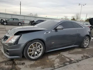 2011 Cadillac CTS-V z VIN 1G6DV1EP4B0127550, wystawiony jako Copart lot #84703164 z przebiegiem 30 781 mil mil oraz Szkody całkowita. Historia ofert i sprzedaży dostępna na DreamBid. Obrazek 1.